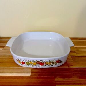 Corning ware casserole dish
Le Romarin